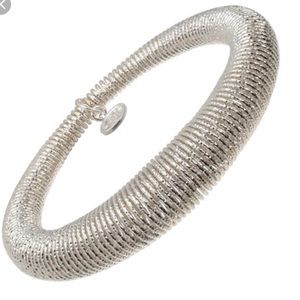 Stretch bracelet. Perfect for your Mother in Law!